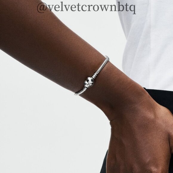 Pandora Silver Charm Bracelet with Heart Clasp - Picture 4 of 4